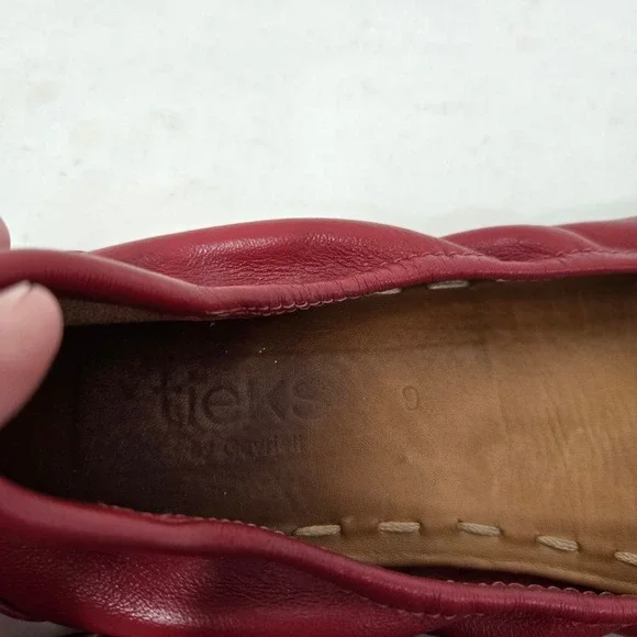 Tieks by Gavrieli Cardinal Red Leather Ballet Flats Size 9 Signature Teal Sole - Picture 10 of 16